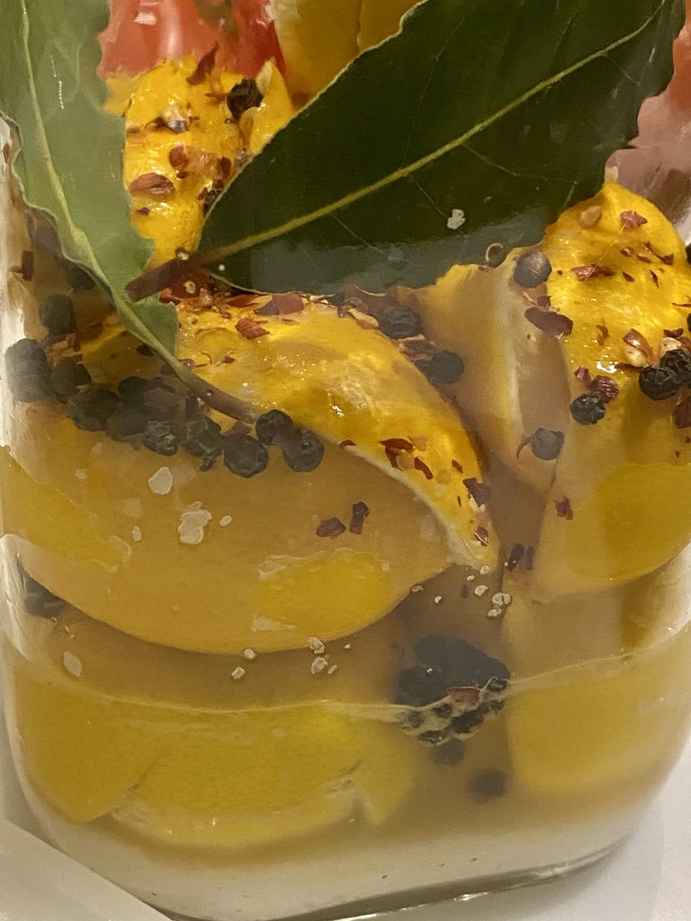 preserved lemons, bay leaves, how to preserve lemons, peppercorns, red chili flakes