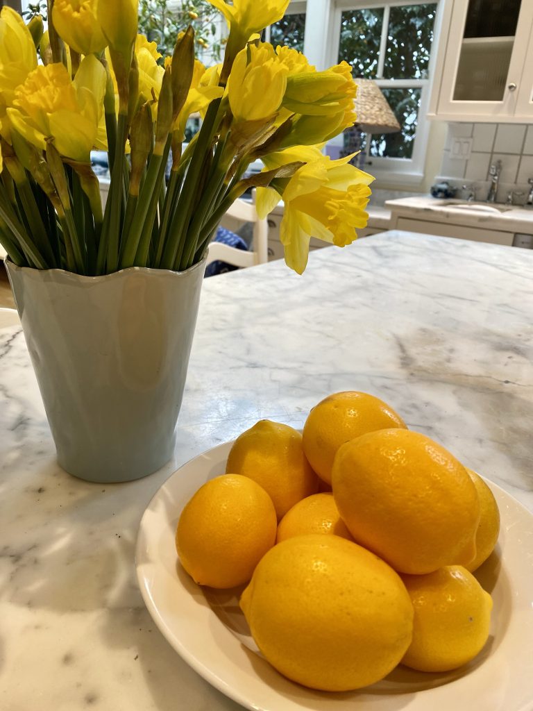 daffodils, lemons, organic lemons