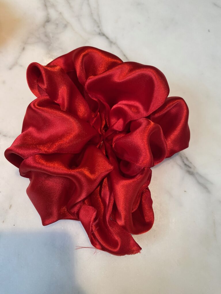 red silk fluff, red fluff for wreaths, custom red fluff how to, diy red fluff for custom wreaths