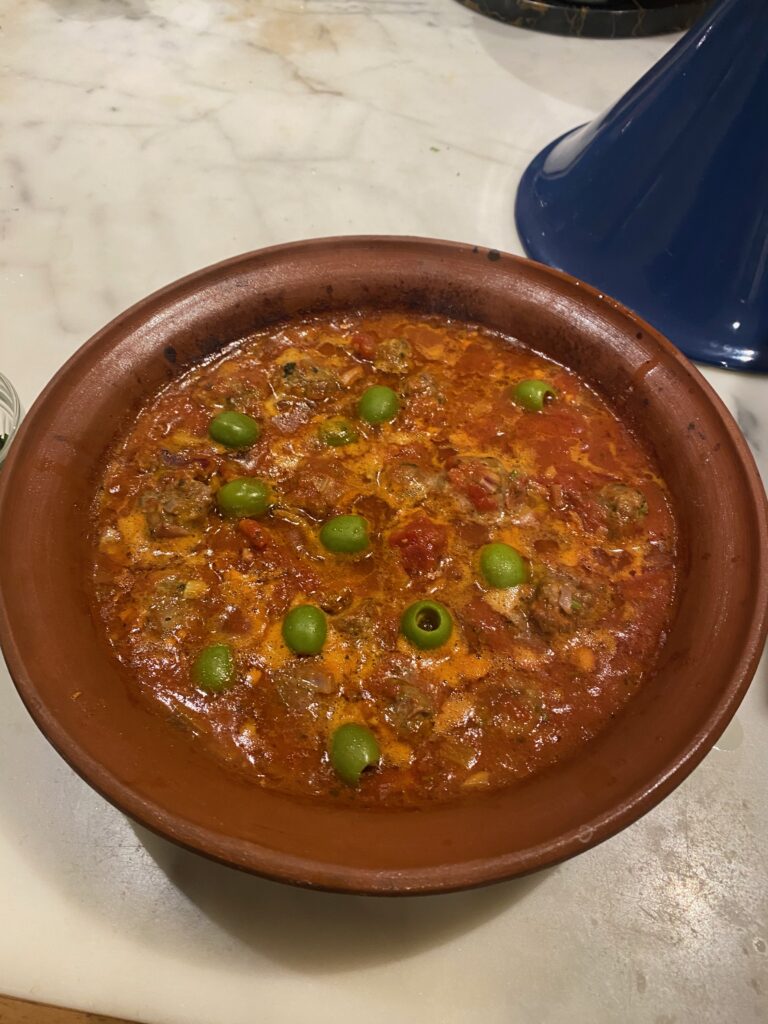 Tagine recipe, blue tagine, kefta recipe, moroccan meatballs, spicy, smoky sauce, tagine, North African cuisine, Kefta Mkauouara, green olives