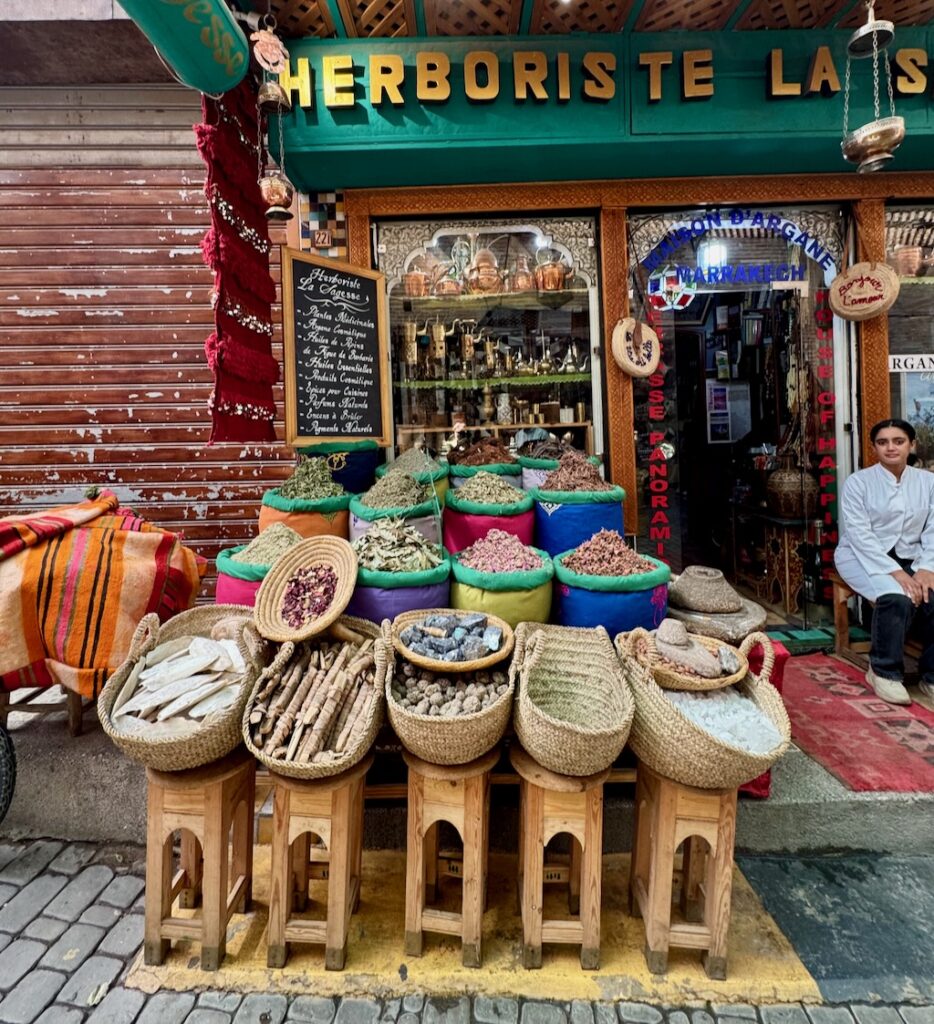 Souk, Marrakech, Medina, herboriste